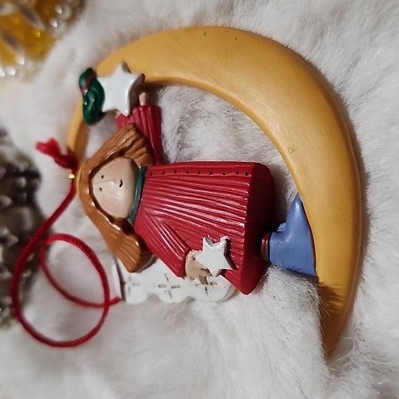 VINTAGE ASSORTMENT OF CHRISTMAS ORNAMENTS 🎄 - Picture 2 of 9